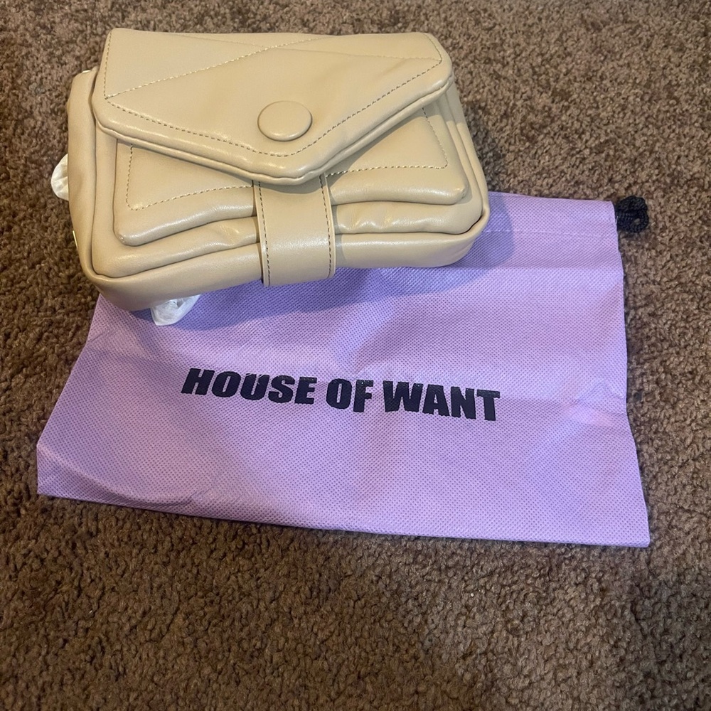 House of Want We are splendid Beige shoulder Crossbody w/ Built in Wallet H.O.W